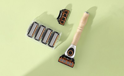 Fimm Blade Shaver Head vafinn í sápu